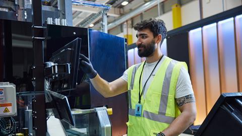 Amazon worker using the Universal Item Sorter