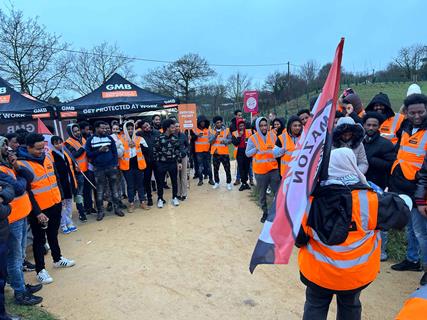 Amazon-workers-on-strike-at-Coventry-warehouse