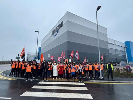 Amazon-workers-on-strike-at-Coventry-warehouse-1