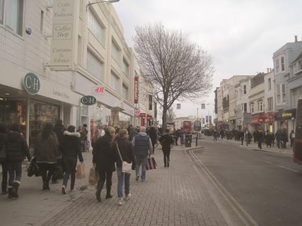 High street must tackle showrooming