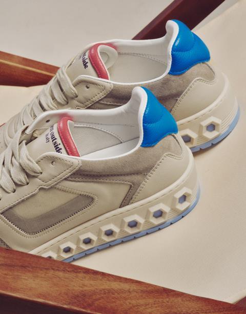 BORN OUTSIDE ITALY0149