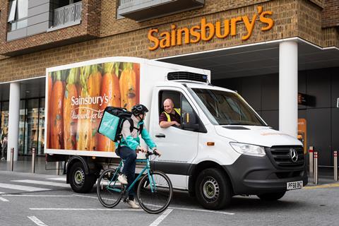 Deliveroo rider and Sainsbury's Groceries Online driver set off from Hor.._