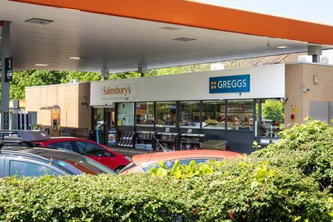 03-Greggs Cobham-7898