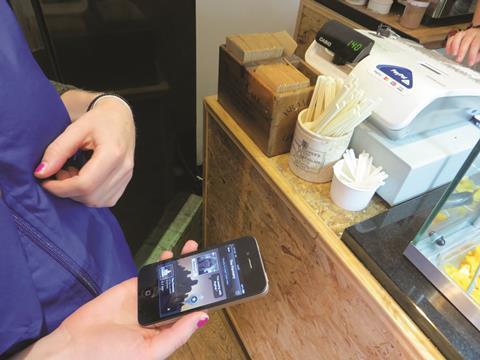 Retailers can text customers vouchers to discourage showrooming