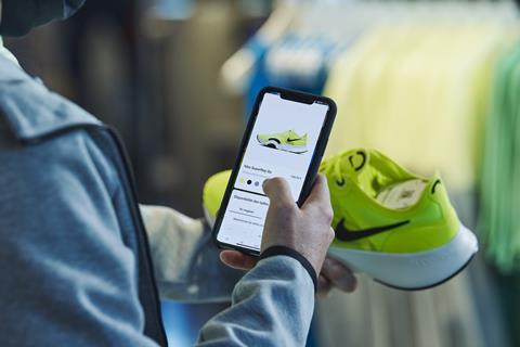 20033BD_NIKE HOI PARIS_5245_PR02