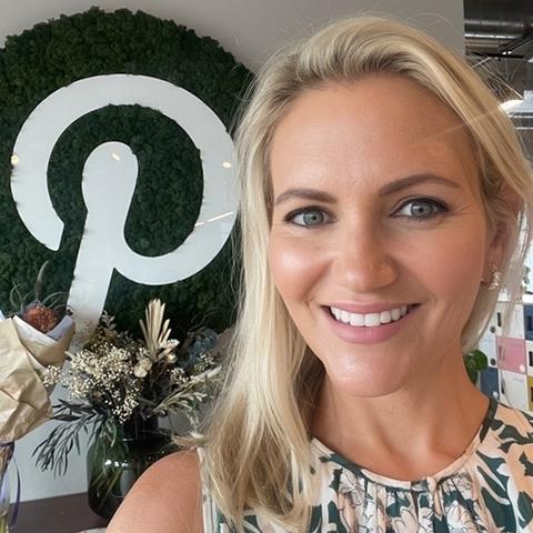 Caroline - Pinterest Headshot