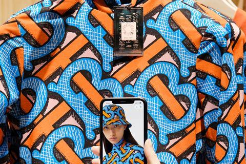 Burberry Shenzhen store - QR codes c Courtesy of Burberry_003