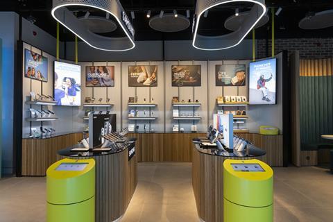 EE Westfield store