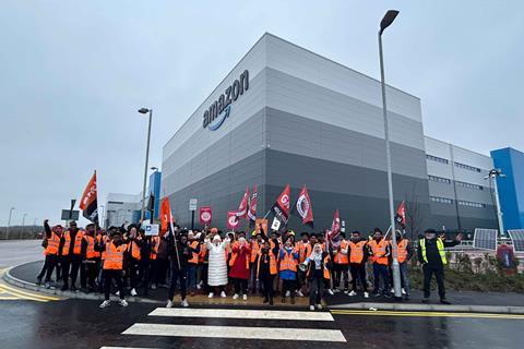 Amazon-workers-on-strike-at-Coventry-warehouse-1