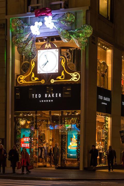 Ted Baker Fifth Avenue store with digital mistletoe