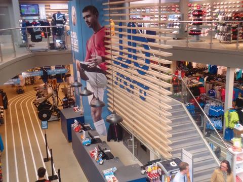 Beverley Williamsis to join JJB Sports as interim chief executive